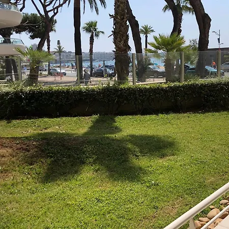 T2 & Garage Front De De Standing アパート *