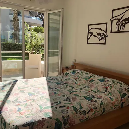 T2 & Garage Front De De Standing Fréjus