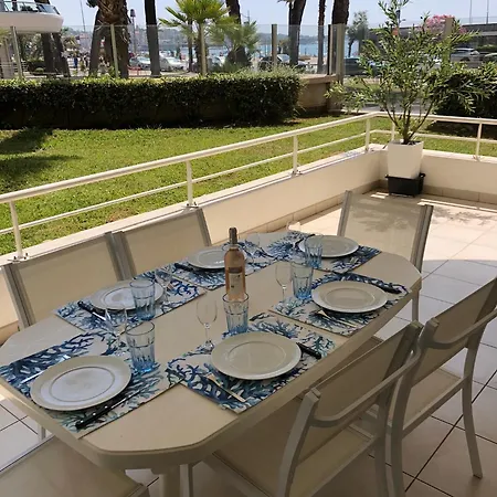 Apartment T2 & Garage Front De De Standing Fréjus