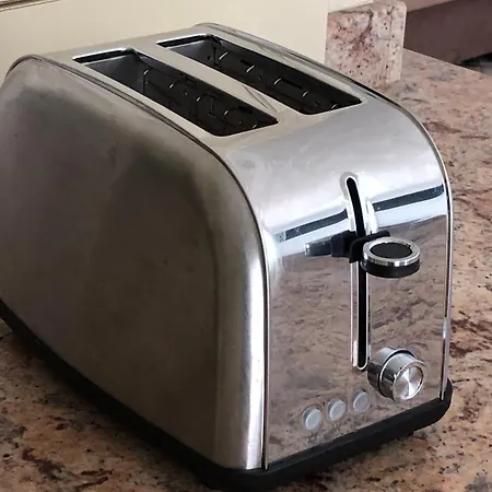 T2 & Garage Front De De Standing Daire