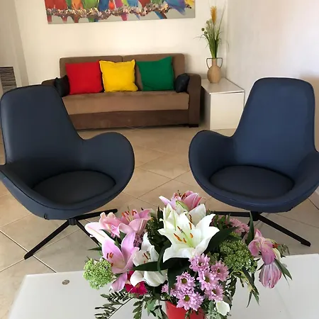 T2 & Garage Front De De Standing Daire