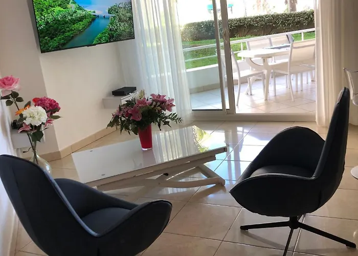 T2 & Garage Front De De Standing Apartmán Fréjus