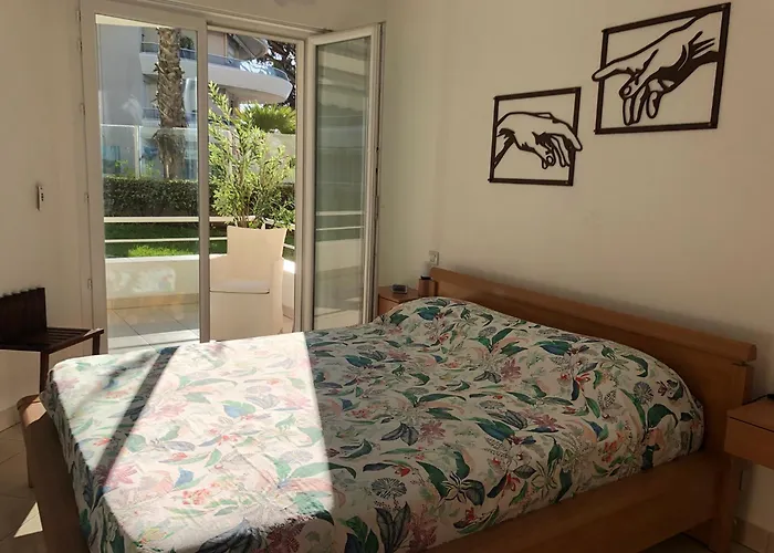 T2 & Garage Front De De Standing Fréjus